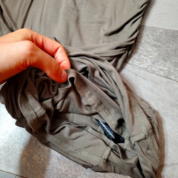 Marciano Los Angeles ruched sleeveless midi dress. Olive Green. Size S. - Picture 8 of 10